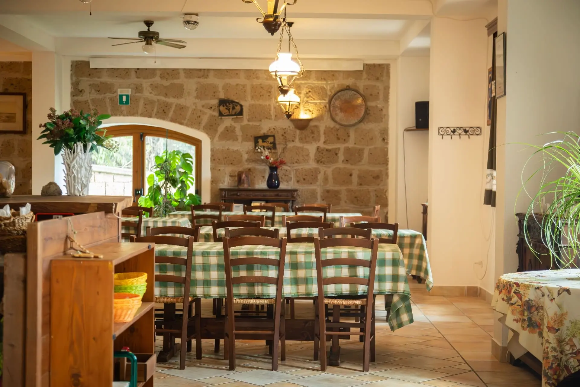 Casale interior dining room
