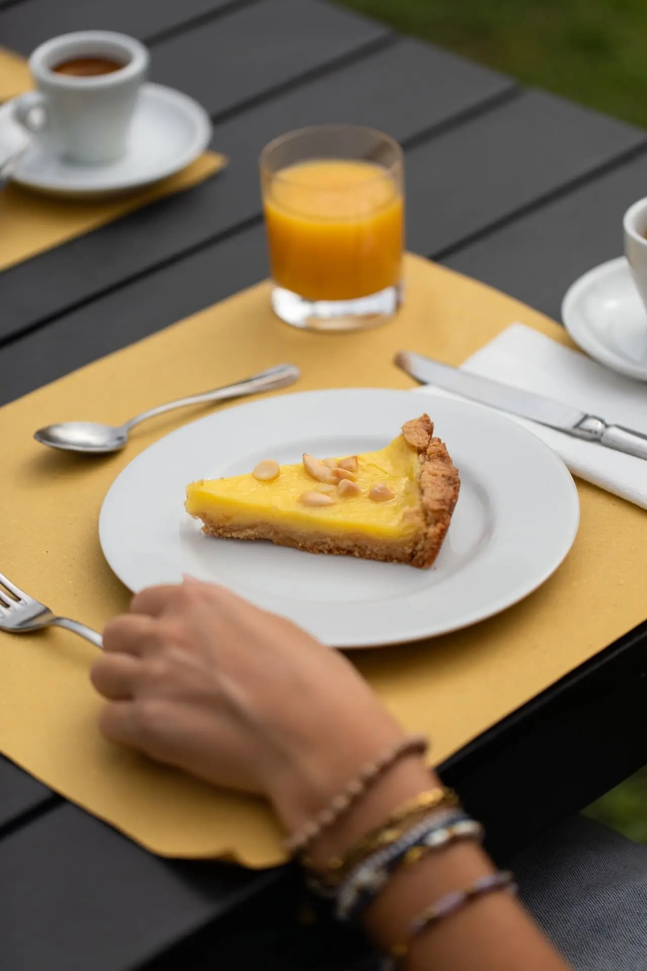 Breakfast al fresco