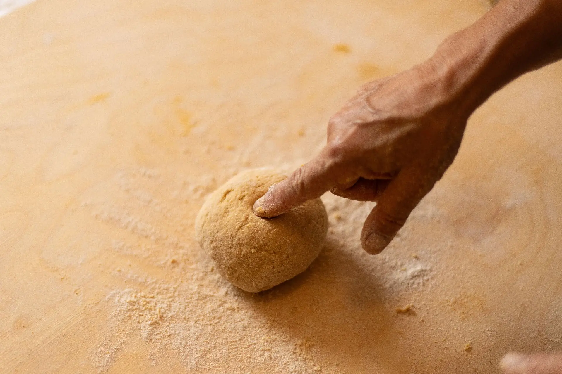 Artisanal pasta preparation