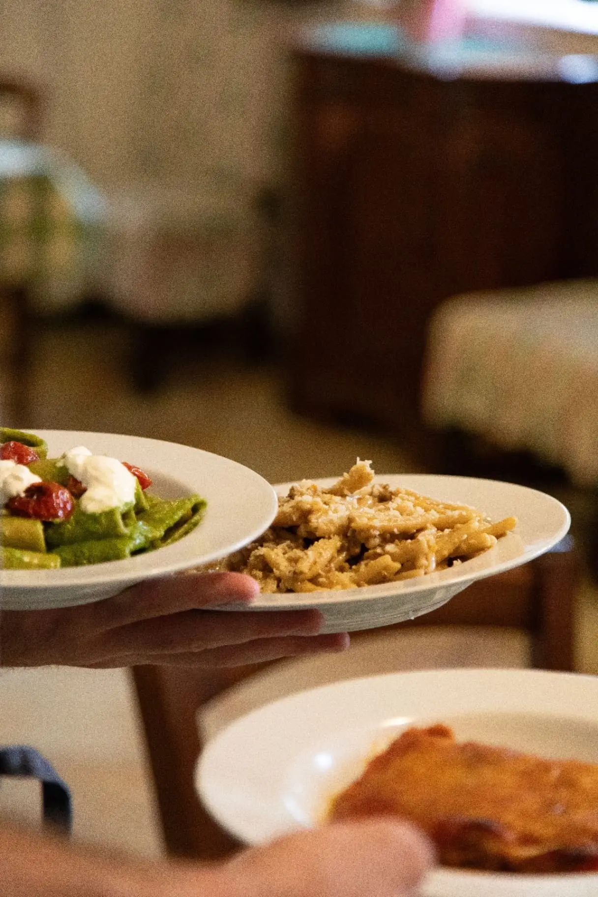 Elegant indoor dining at Le Forre del Treja